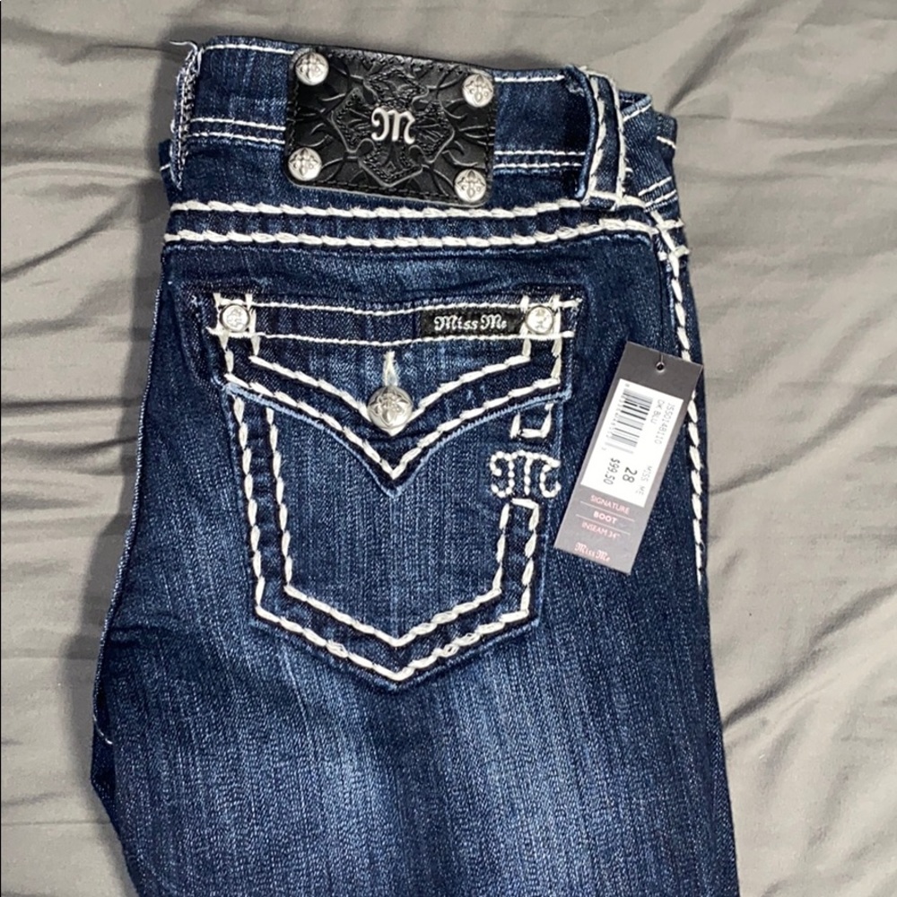 NWT SIGNATURE SADDLE STITCH BOOTCUT JEANS